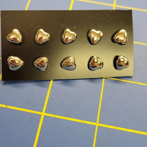 Set of 5 Pairs Faux Silver Tone Heart - Picture 1 of 1